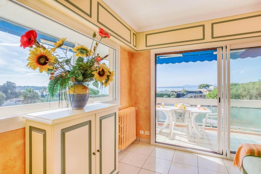 Апартаменты A6- 2 Bdr Incredible Sea View - Ac, Garage & Terrace Антиб Экстерьер фото